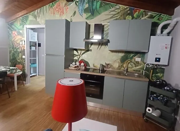 D E C A D E N C E -wine Calling! Apartamento Rovato