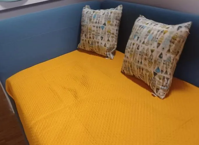 Apartamento D E C A D E N C E -wine Calling! Rovato