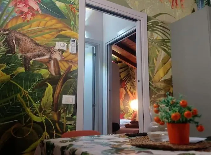 D E C A D E N C E -wine Calling! Apartamento Rovato