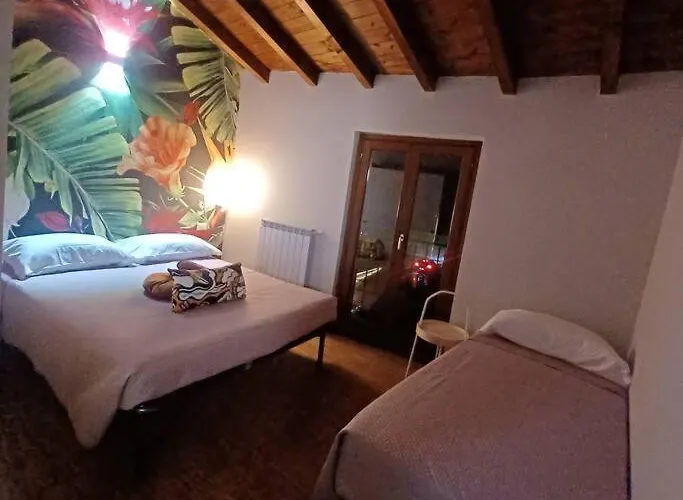 D E C A D E N C E -wine Calling!