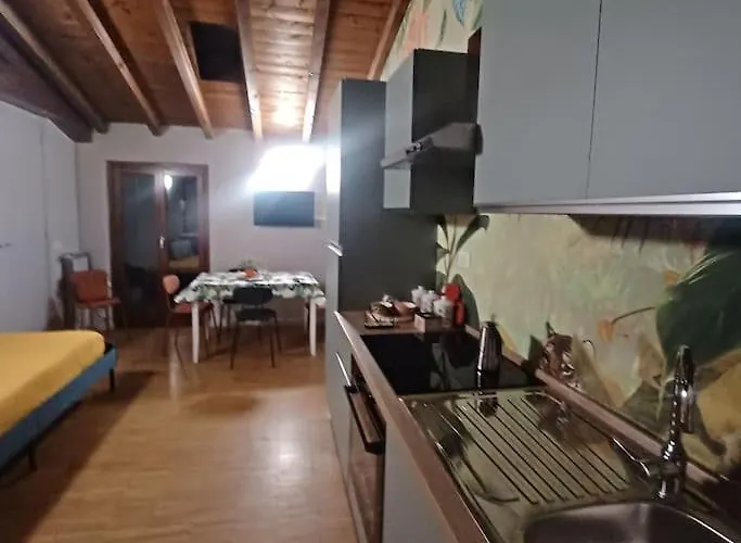 Apartamento D E C A D E N C E -wine Calling!