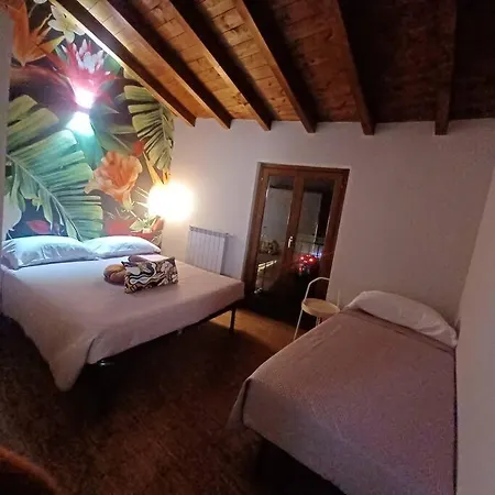 D E C A D E N C E -wine Calling!